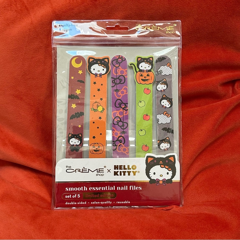 HELLO KITTY x Crème shop Halloween Nail Files NWT